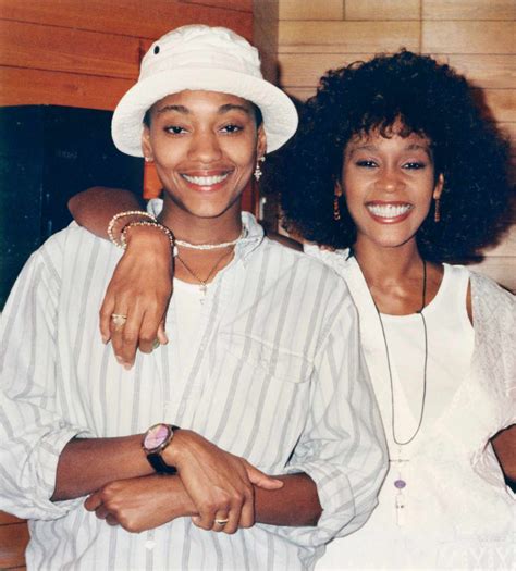 was whitney and robyn dating